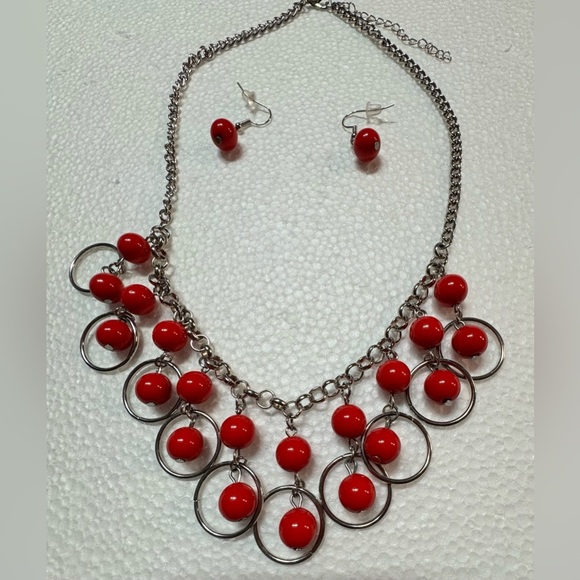 Elegant Silver and Red Jewelry Set - Picture 3 of 7